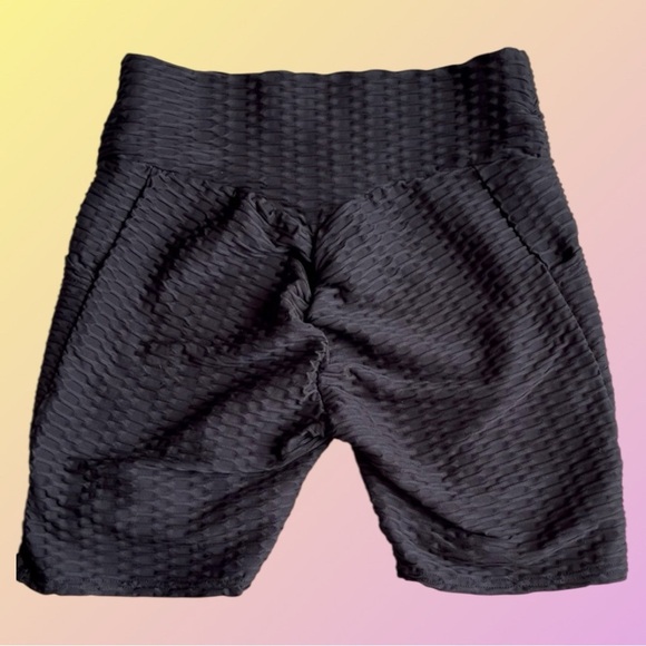 Textured Ruched Booty Black High-Waisted Shorts - Picture 2 of 7